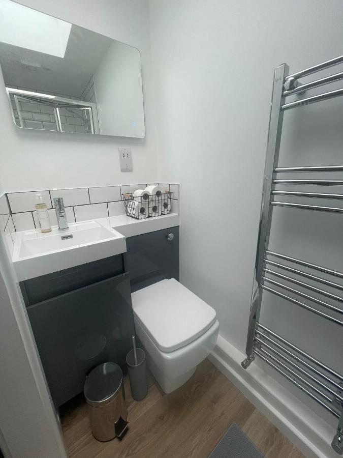 Salisbury Guest Annex Apartment Bagian luar foto