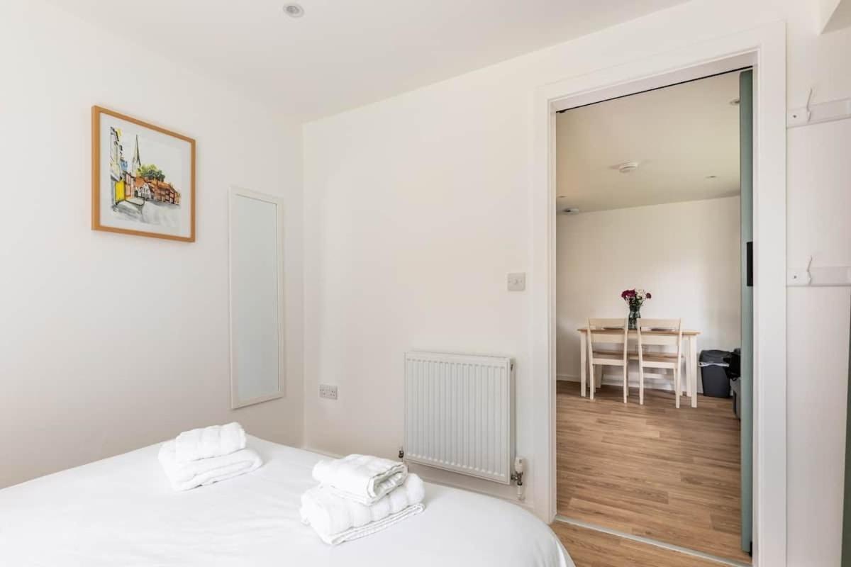 Salisbury Guest Annex Apartment Bagian luar foto